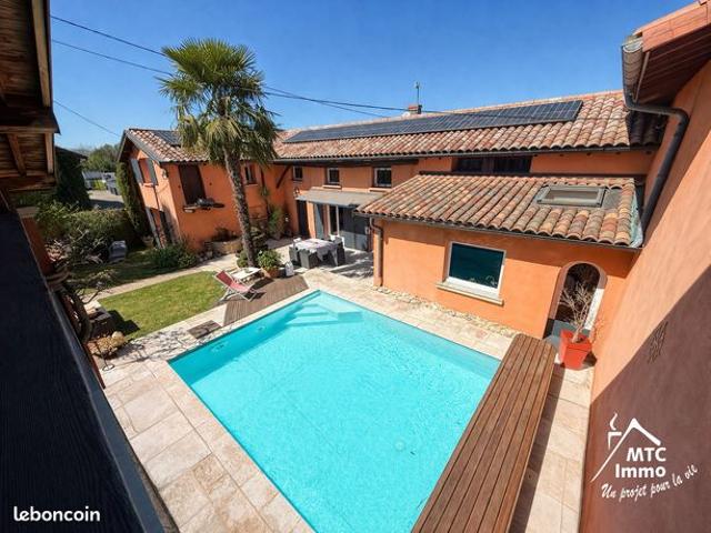 Maison 6 pièces 230 m²