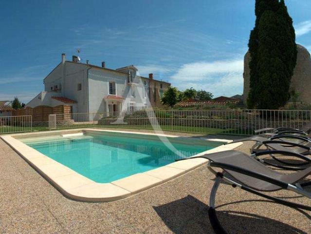 Maison 6 pièces 230 m²