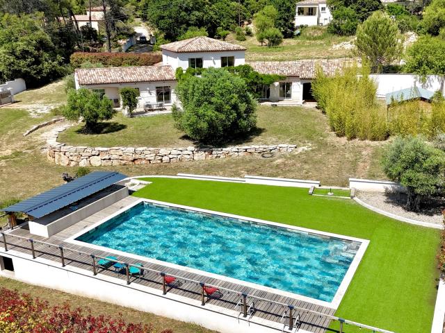 Maison 6 pièces 230 m²