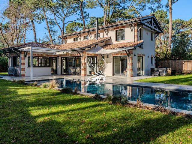 Maison 6 pièces 230 m²