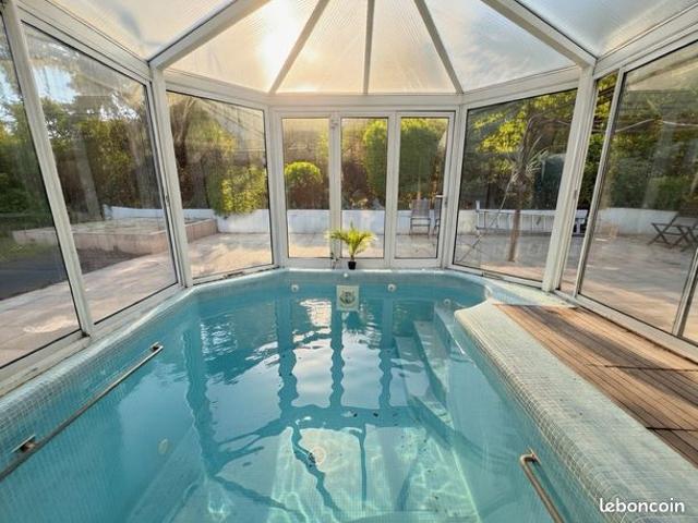 Maison 6 pièces 230 m²