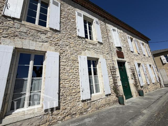 Maison 6 pièces 230 m²