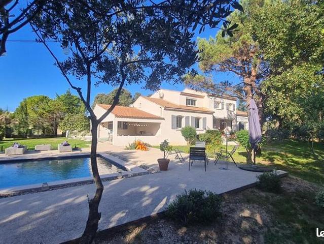 Maison 6 pièces 230 m²