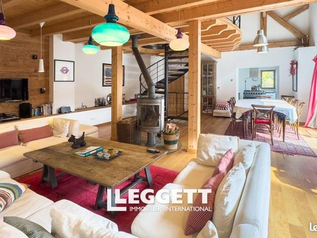 Maison 6 pièces 230 m²