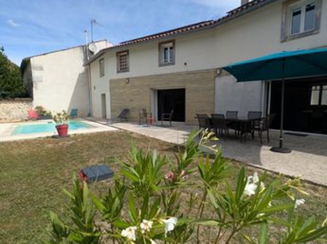 Maison 6 pièces 231 m²