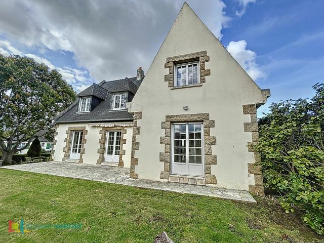 Maison 6 pièces 231 m²