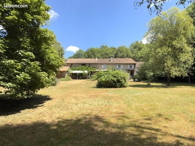 Maison 6 pièces 231 m²