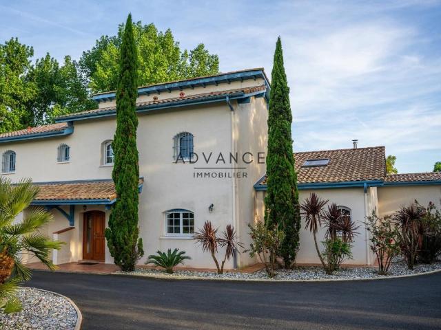 Maison 6 pièces 231 m²