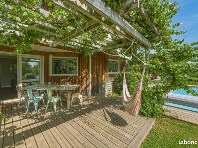 Maison 6 pièces 231 m²