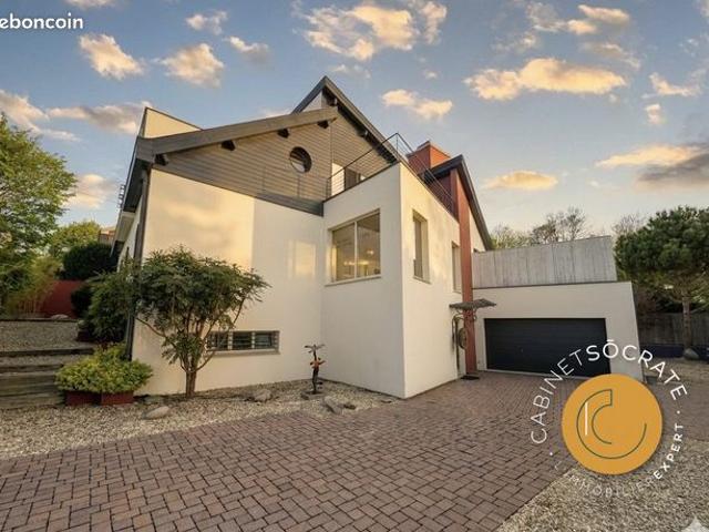Maison 6 pièces 231 m²