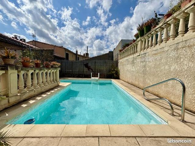 Maison 6 pièces 232 m²