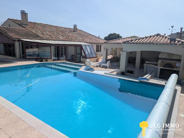 Maison 6 pièces 232 m²