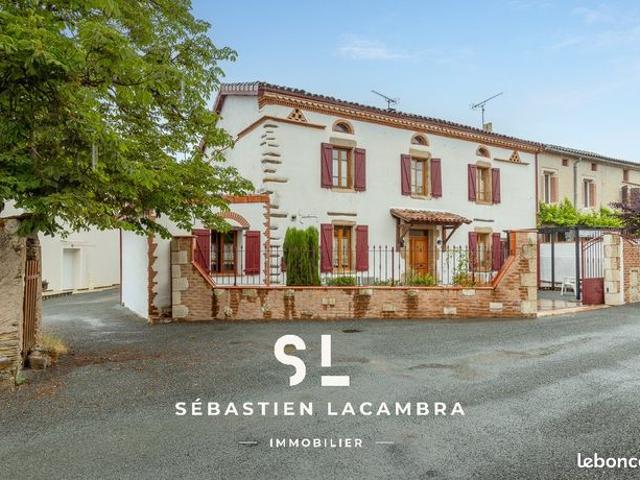 Maison 6 pièces 233 m²