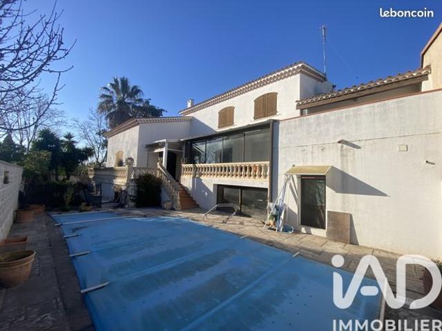 Maison 6 pièces 233 m²