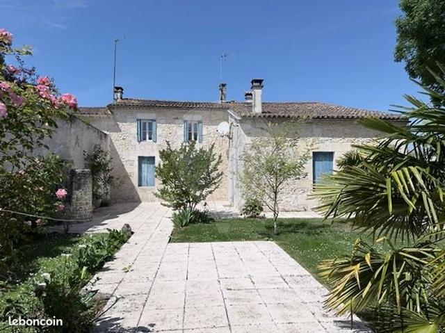 Maison 6 pièces 233 m²