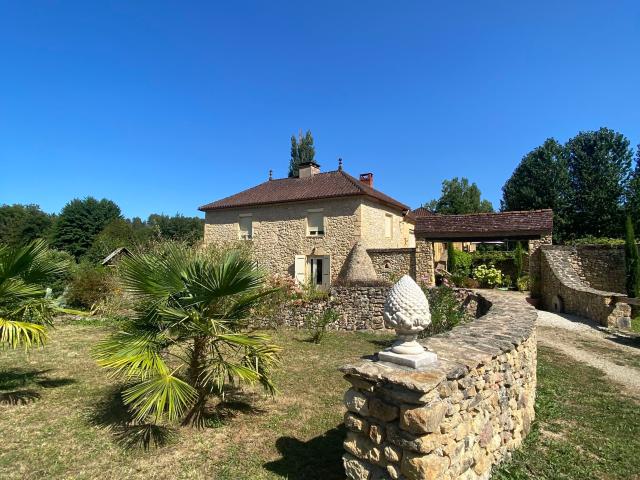 Maison 6 pièces 233 m²