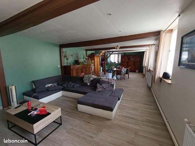 Maison 6 pièces 233 m²
