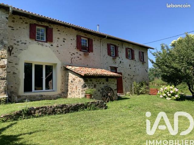 Maison 6 pièces 244 m²