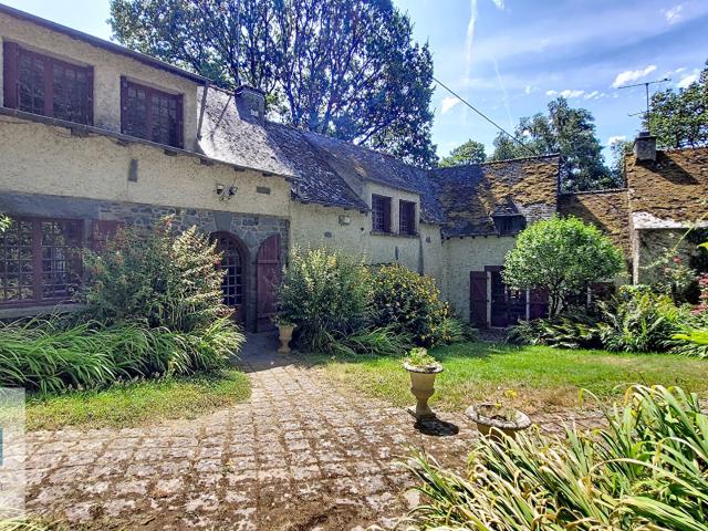 Maison 6 pièces 244 m²