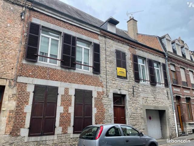 Maison 6 pièces 244 m²