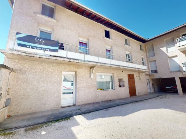 Maison 6 pièces 244 m²