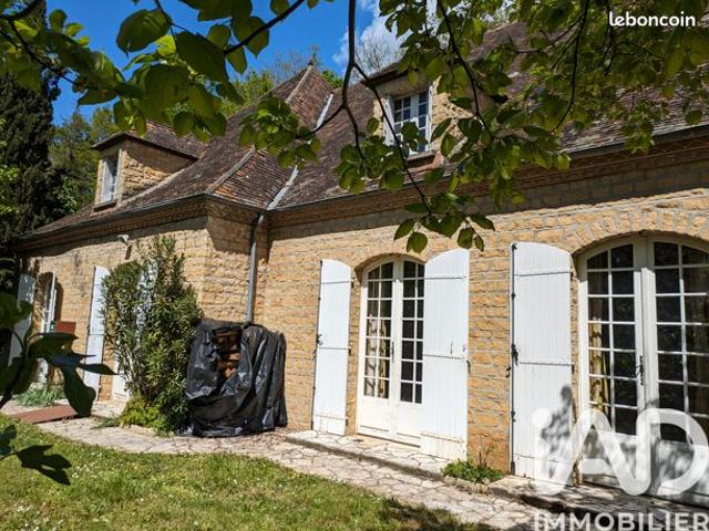 Maison 6 pièces 244 m²