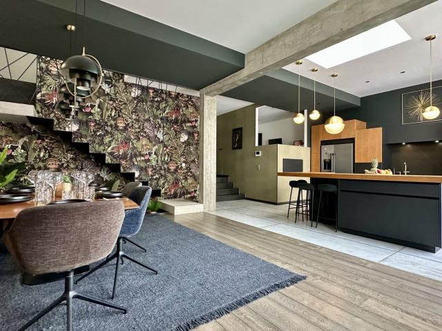 Maison 6 pièces 244 m²