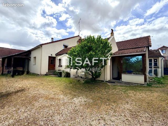 Maison 6 pièces 244 m²