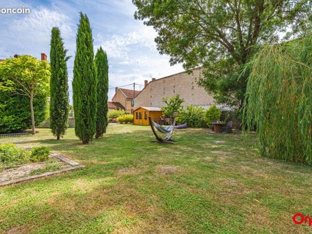 Maison 6 pièces 245 m²