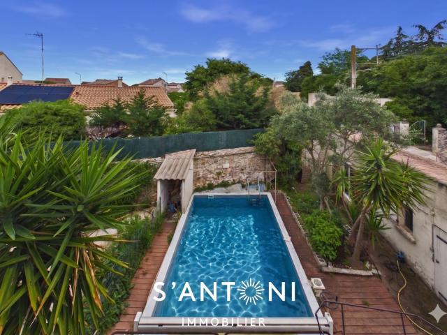 Maison 6 pièces 245 m²