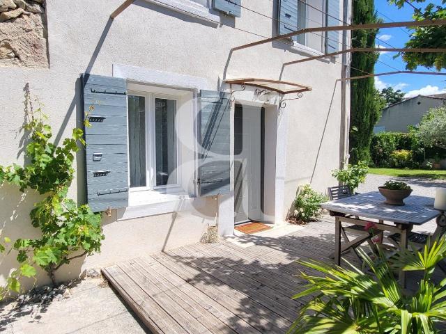 Maison 6 pièces 245 m²
