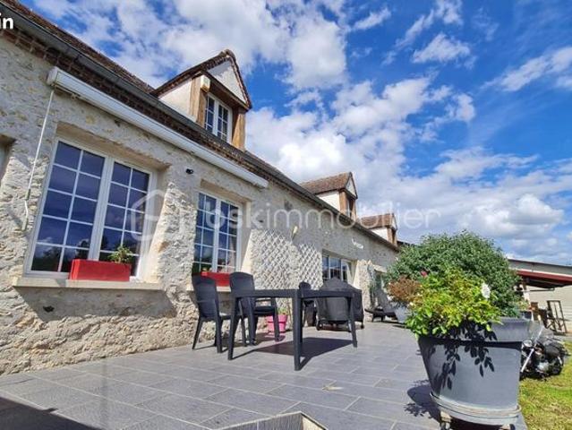 Maison 6 pièces 245 m²