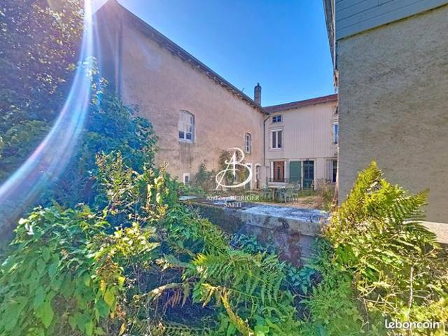 Maison 6 pièces 245 m²