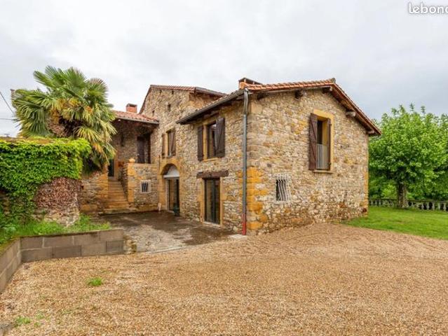 Maison 6 pièces 245 m²
