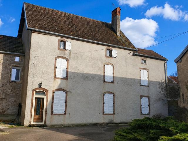 Maison 6 pièces 246 m²