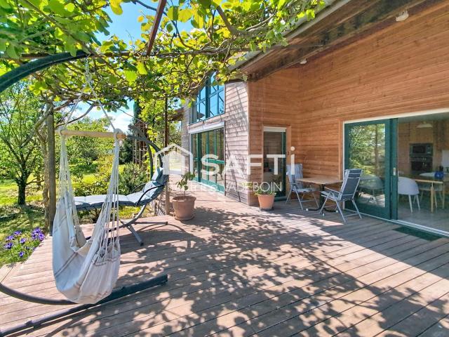 Maison 6 pièces 246 m²