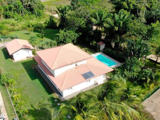 Maison 6 pièces 246 m²