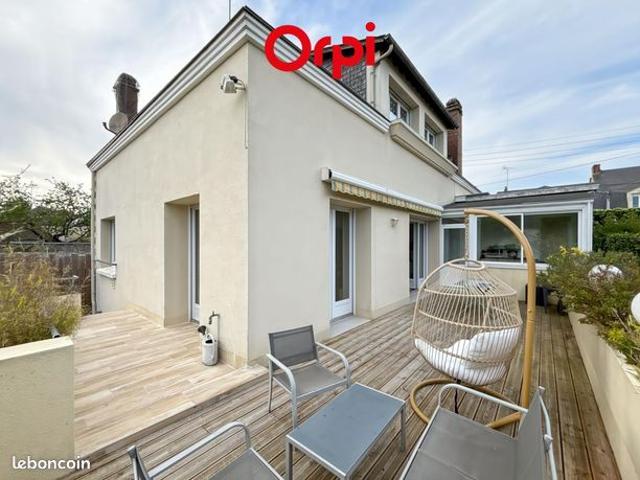 Propriété 6 pièces 247 m²