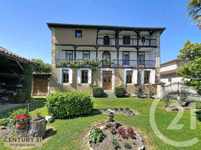 Maison 6 pièces 247 m²