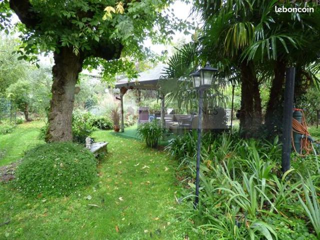 Maison 6 pièces 247 m²