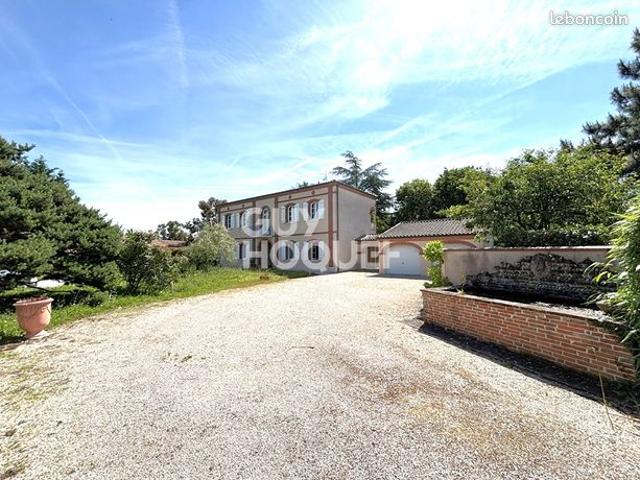 Maison 6 pièces 247 m²