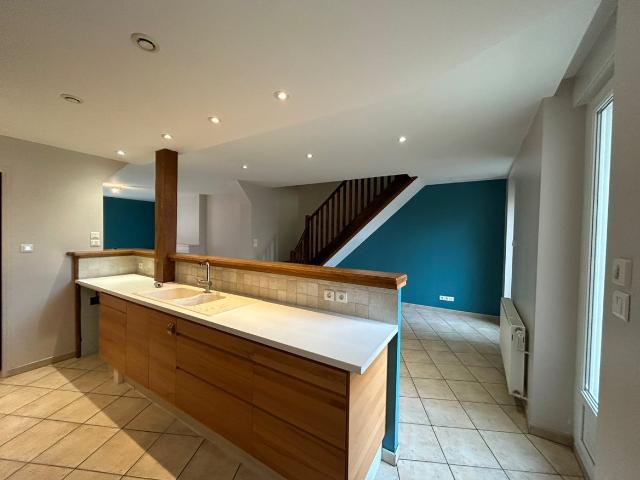 Maison 6 pièces 247 m²
