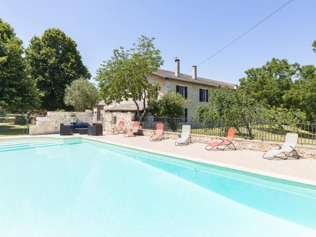 Maison 6 pièces 248 m²