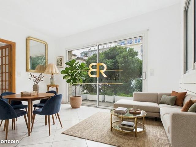 Maison 6 pièces 248 m²