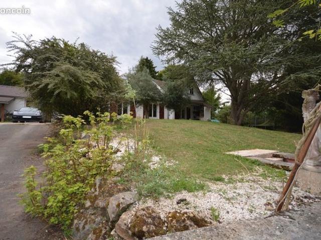 Maison 6 pièces 248 m²