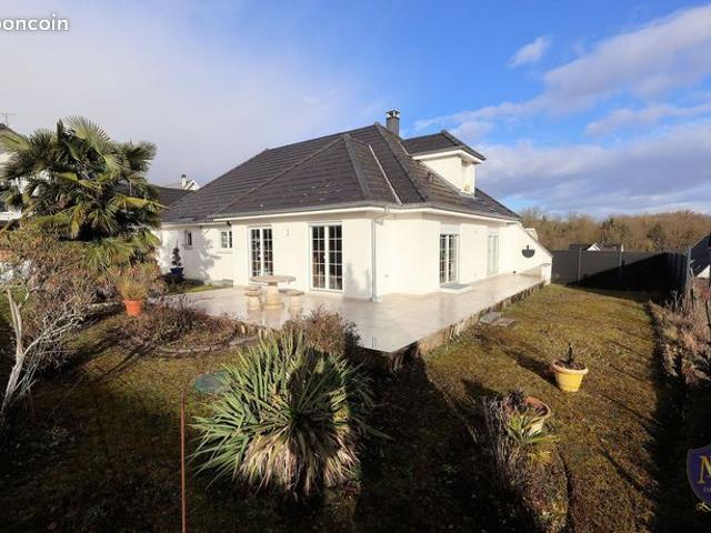 Maison 6 pièces 248 m²