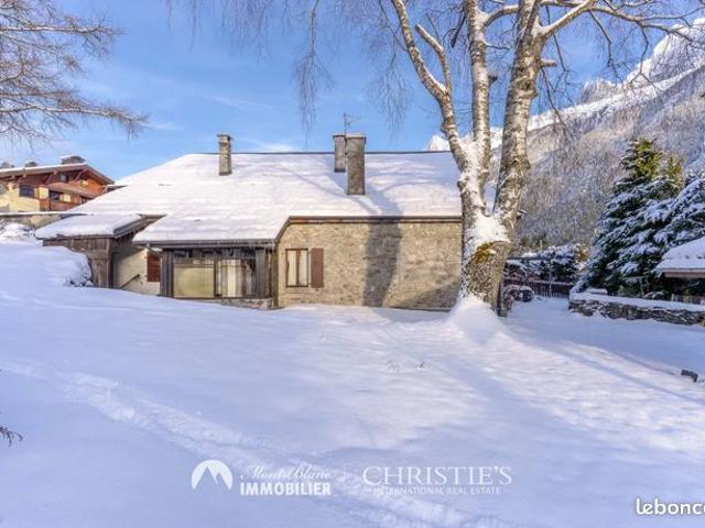 Maison 6 pièces 249 m²