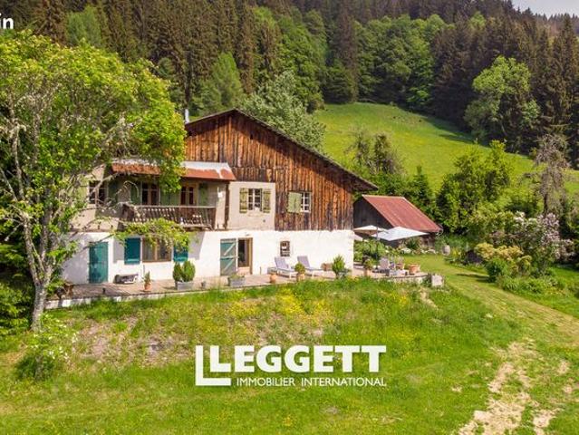 Maison 6 pièces 249 m²