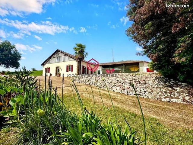 Maison 6 pièces 249 m²