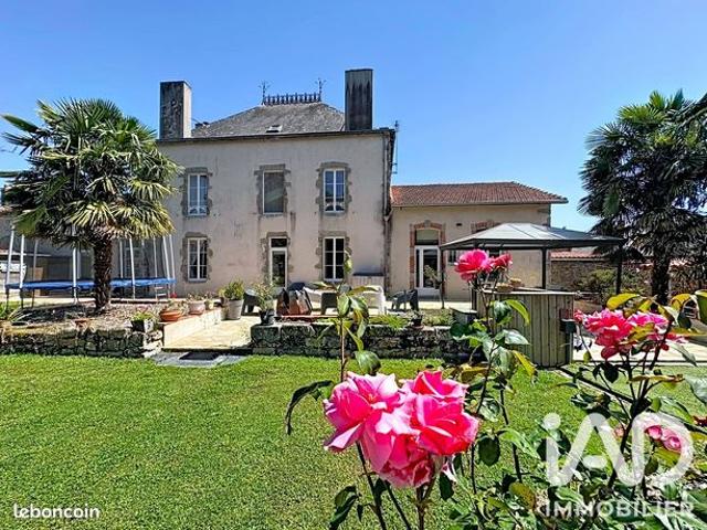 Maison 6 pièces 249 m²